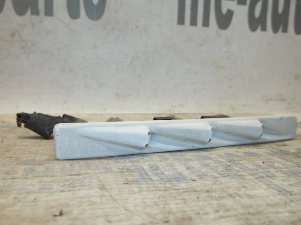 Carcaça de monitor de lâmpada de fibra óptica para-lama direito Cadillac Deville Fleetwood 89-93 - Imagem 3 de 4