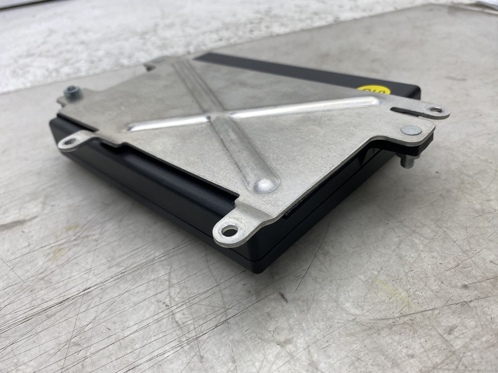 2013-2019 BENTLEY FLYING SPUR OEM INTERFACE CONTROL MODULE UNIT 3D0035730E