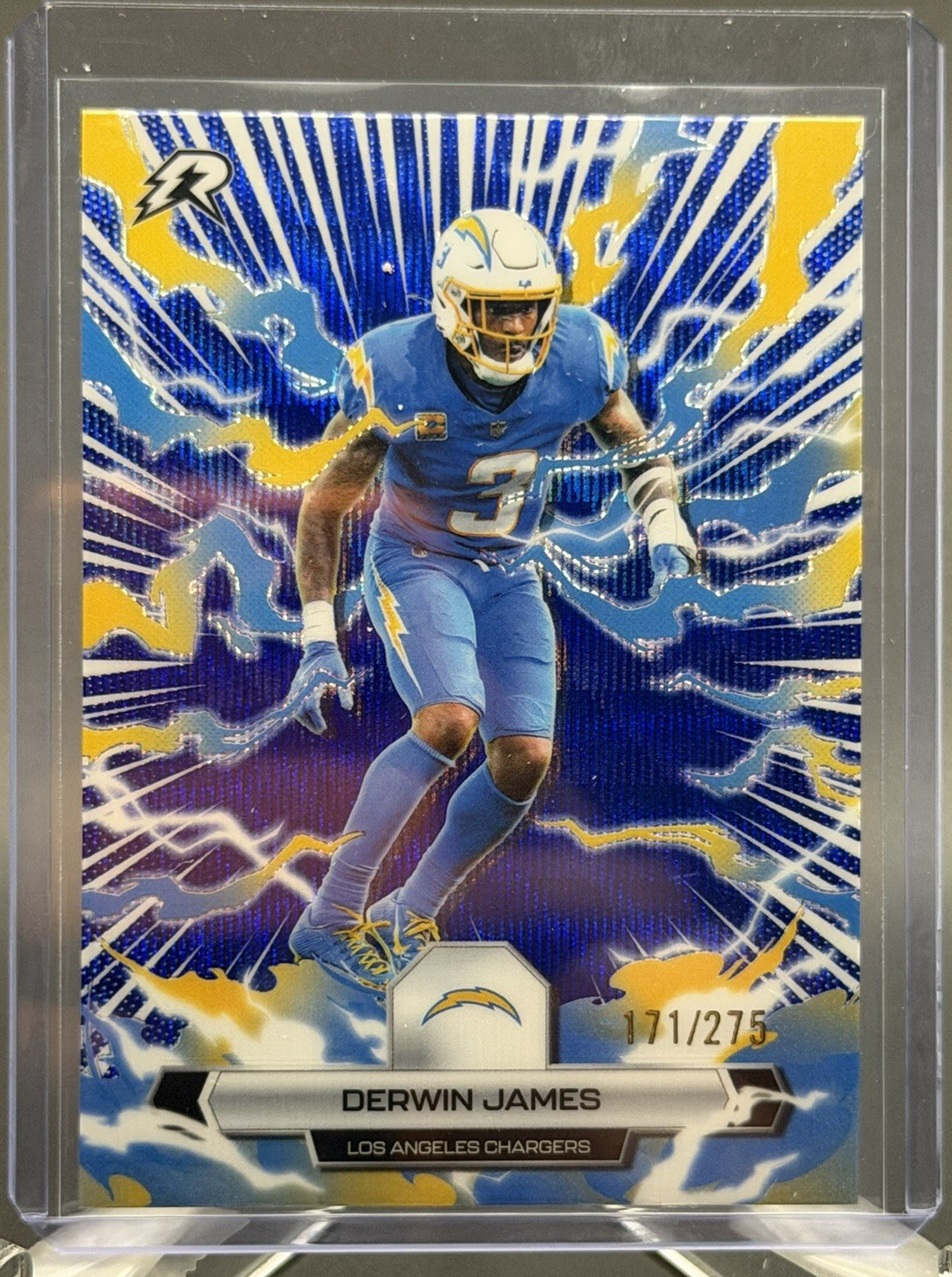 DERWIN JAMES 2025 TOPPS RESURGENCE NAVY SURGE /275 #56 CHARGERS Q4934