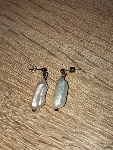 Aretes colgantes vintage de perlas barrocas de oro amarillo de 9 quilates con sello - Imagen 2 de 13