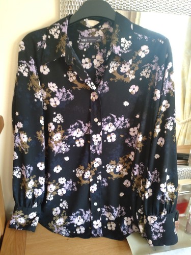 ๐M&S Blouse 12. worn once๐ - Picture 2 of 6