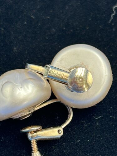VTG Gold Tone Faux Pearl Round Clip On Screw Back Classic Earrings Richoholic - Picture 3 of 4