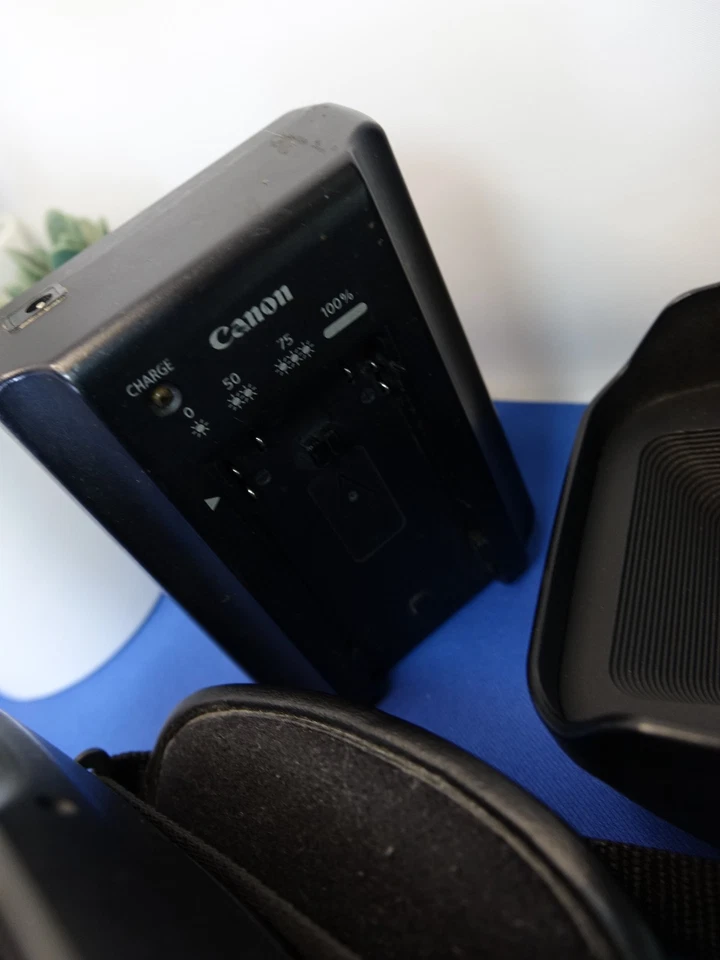 Canon XF200 HD Professional Camcorder / charger/ good battery. READ - Image 3 of 4