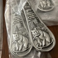 CAMBRIDGE Cabela's BEAR 20 Piece Service for 4 Unused 18/0 Stainless Flatware