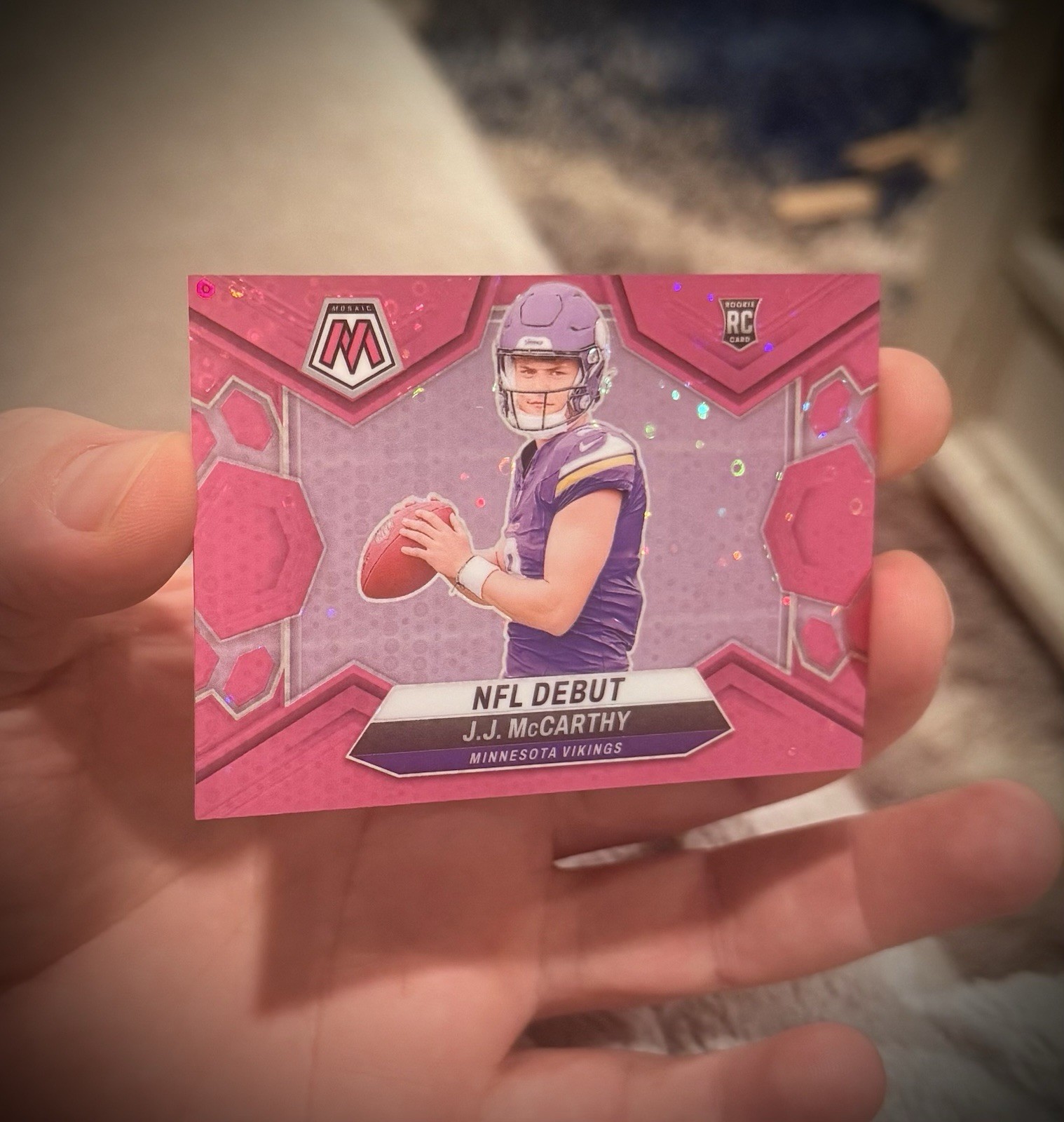 2024 Panini Mosaic NFL Debut No Huddle Pink 20/20 JJ McCarthy Rookie Vikings