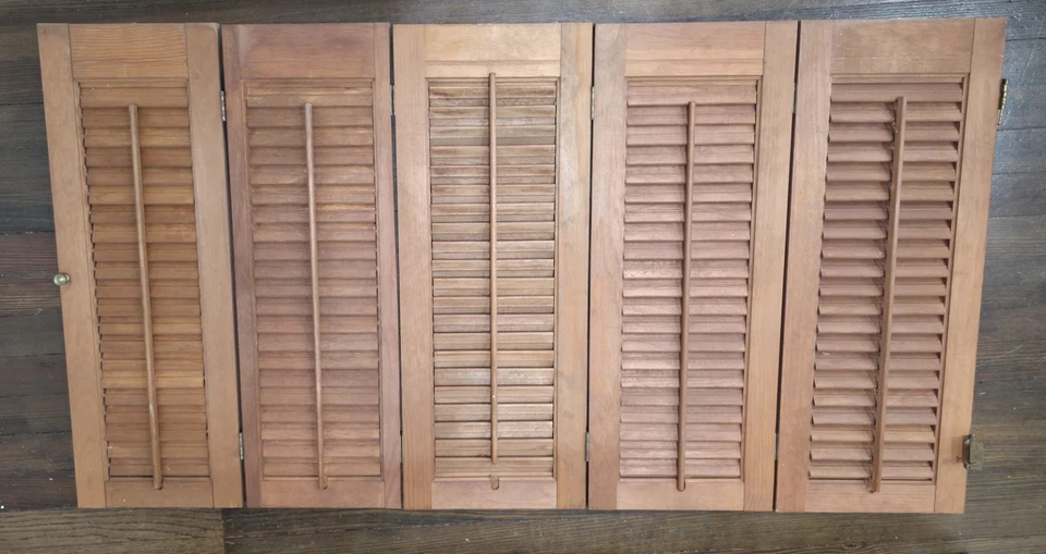 Persianas de madera de colección 5 paneles 10 x 26 pulgadas. Persianas de madera antiguas Foto 2 de 4