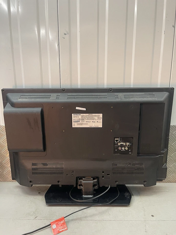 Hitachi Smart TV Television DVD Freeview Player 32 Inch No Remote Gaming Caravan - Image 2 of 4