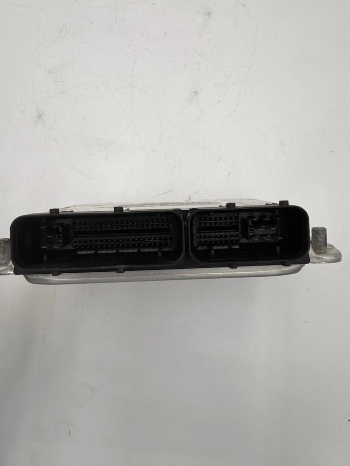 Ordenador ecu 8E0 909 559 D ecm 2003-2004 Audi A4 o A6 Foto 3 de 4