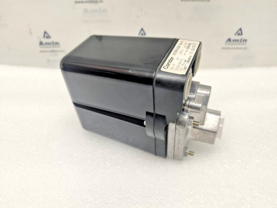 Condor MDR53/25 So-8 Pressure Switch AC-15, 4A, 250V, 4-5bar - NEW #2