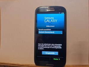 Handy Samsung Galaxy S3  GT I9300 schwarz  ohne Simlock Smartphone