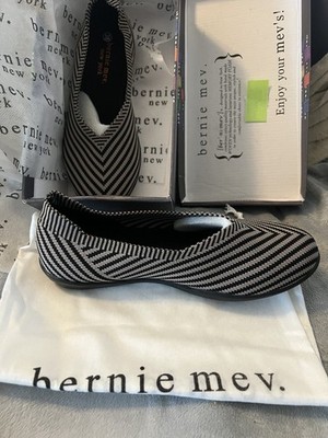 BERNIE MEV Women's Valerie Foam Black Smoke Stripe Ballet Flat SZ EU 38 US 7 NEW