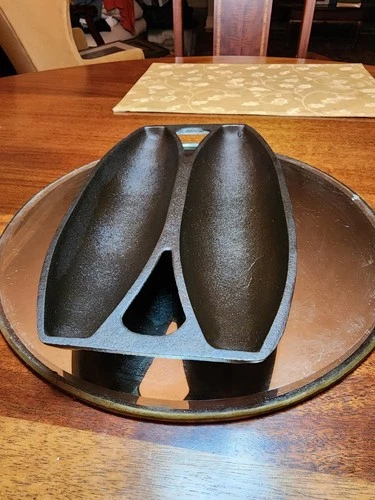 Vintage Lodge Vienna Double French Loaf Cast Iron Pan Complete Restoration