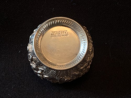 Tiffany & Company  Repousse Sterling Silver set of 4 Salt Cellars - Picture 11 of 16