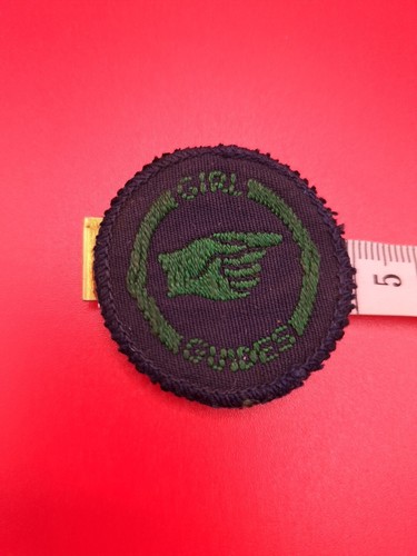 Vintage GirlGuiding Guides Pathfinder Interest Badge 40mm(1960s) GG25 - Picture 2 of 2