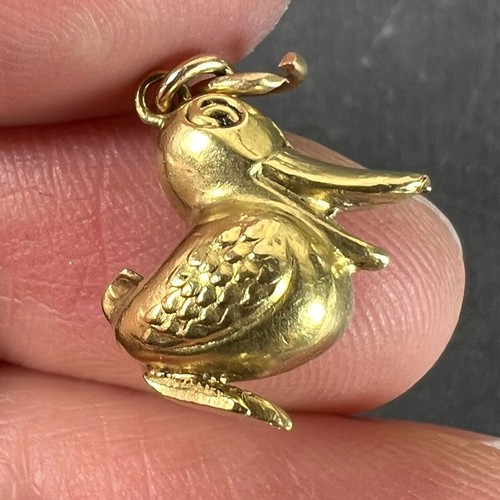 Vintage 18K Yellow Gold Duck Bird Charm Pendant - Picture 8 of 14