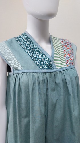 Vintage 1970s Hand Made Liberty Fabric Peasant Smock Dress, Approx. 10 - Picture 4 of 6