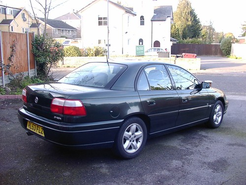IMMACULATE & STUNNING 2004 (53) VAUXHALL OMEGA 2.2CD AUTO 83k FSH THE VERY BEST - Picture 6 of 11