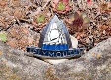 VINTAGE EMAILLE AUTO KÜHLER AUTO EMBLEM / ABZEICHEN # PLYMOUTH CLYSLER U.S.A.
