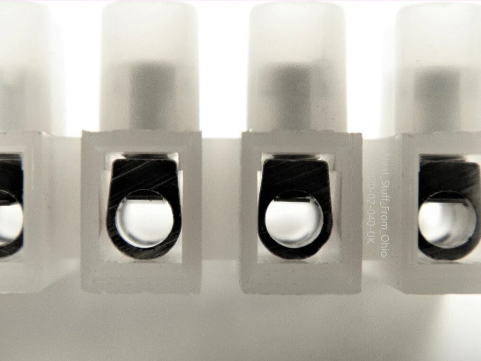 8-POSITION TERMINAL STRIP, EUROPA-STYLE, EBY ELECTRO 230/08DS, HIGH-QUALITY - Image 3 of 4