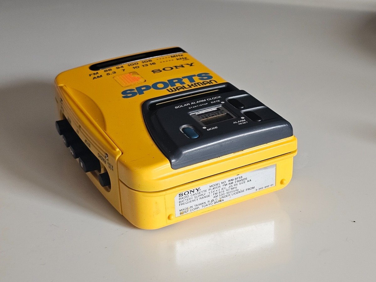 SONY SPORTS ラジオ　グレー/イエロー Sony Yelow Sports Walkman WM-BF58 1988 Working+Sony