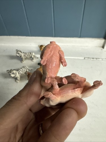 Vintage Lot Of 7 Safari Animals Cheetah Baby Tigers White Pigs Schleich RETIRED - Picture 9 of 9