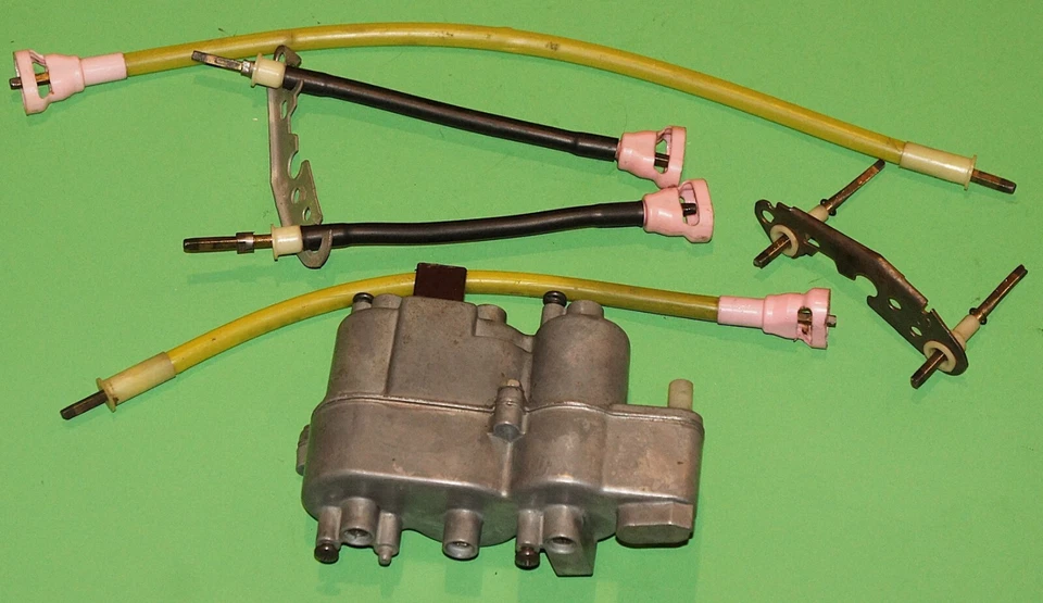 Cables de transmisión de asiento con canastilla dividida 50/50 OEM Cadillac Eldorado 1973-78 OEM Foto 2 de 4