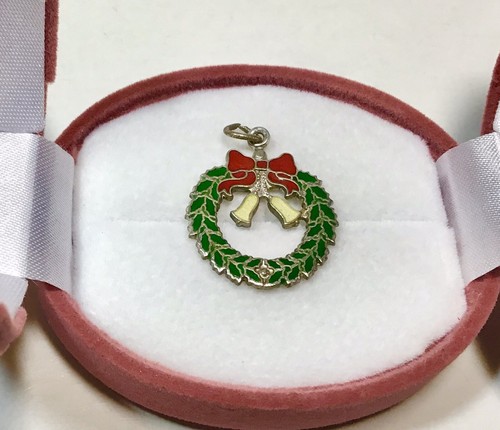 Vintage Sterling Silver JMR Enameled Holiday Wreath Charm Bracelet Charm - Picture 5 of 7