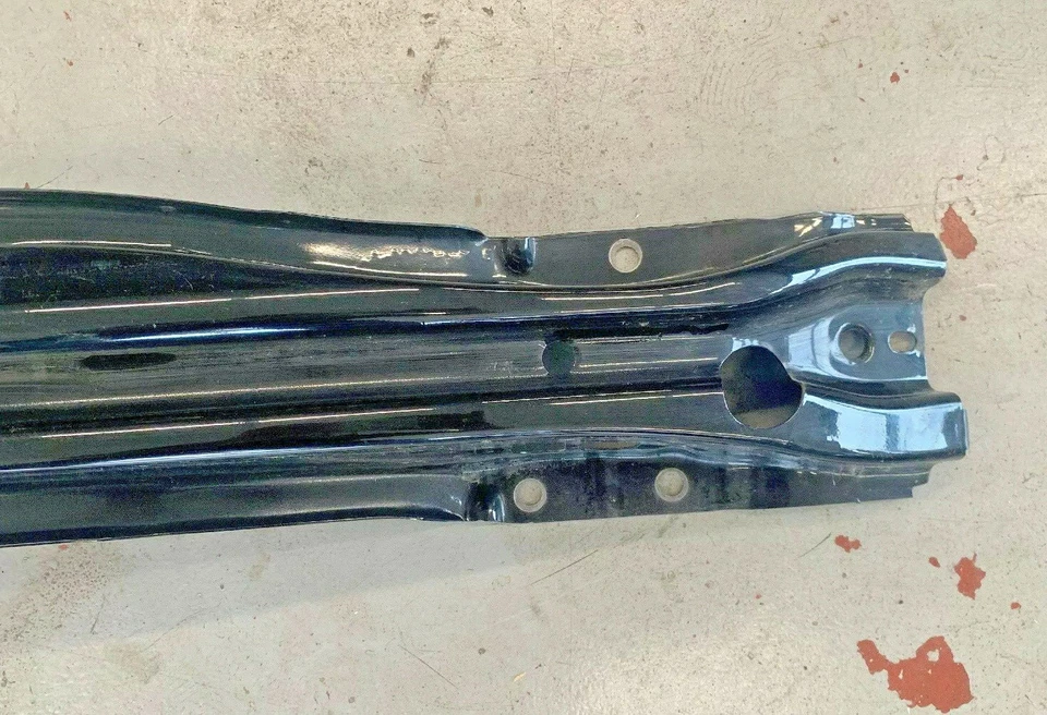 Vergalhão de barra de reforço traseiro VOLVO S80 2007-2016 FABRICANTE DE EQUIPAMENTO ORIGINAL - Imagem 3 de 4