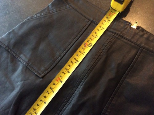 Forever 21 Mini Skirt Medium Black Faux Leather Used BLACK PVC MINI SKIRT W27 - Picture 6 of 12