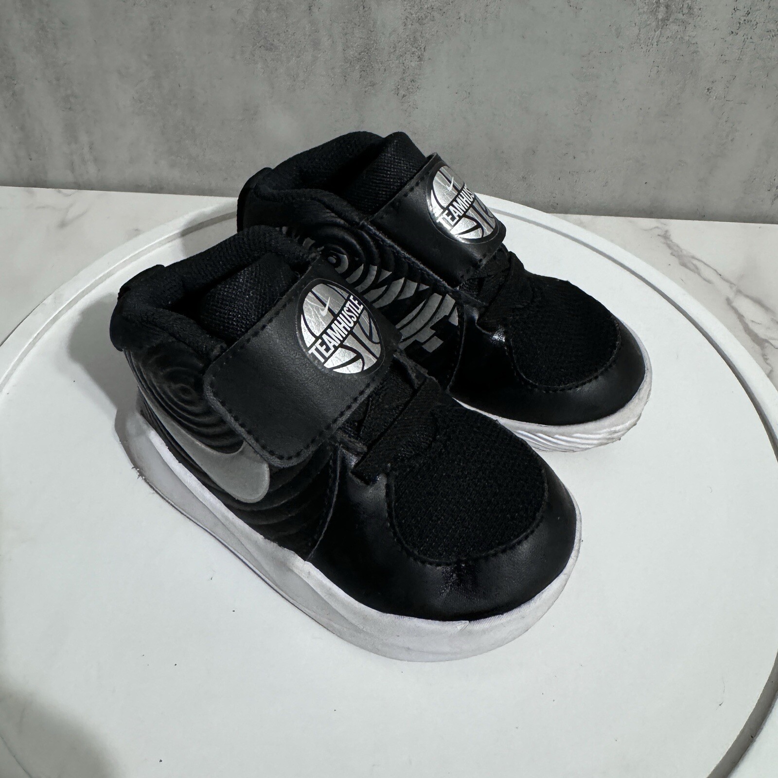 Nike Team Hustle D Black Metallic Silver AQ4226-001 Toddler Size 6C Clearance | Shoes