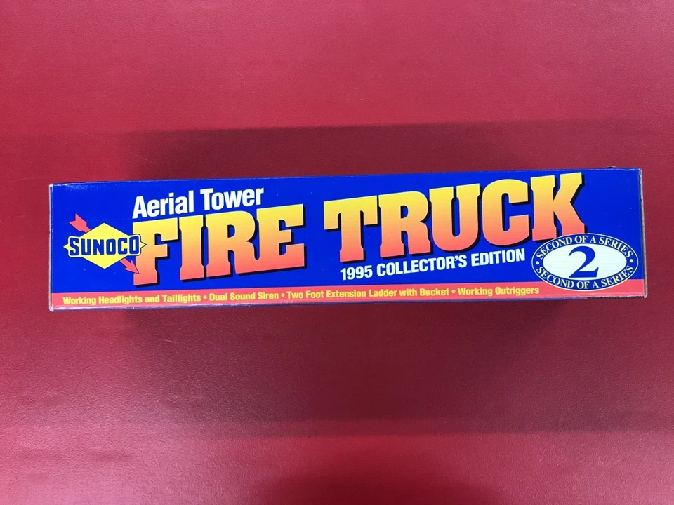 Sunoco Aerial Tower Fire Truck 1995 Collector's Edition - Image 3 of 4