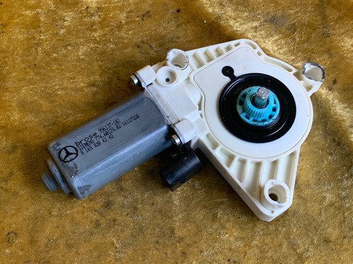 Mercedes-Benz A-Klasse Fensterhebermotor vorne rechts Fensterheber A1698204242