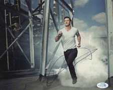 Luke Evans The Hobbit Autographed Signed 8x10 Photo ACOA 