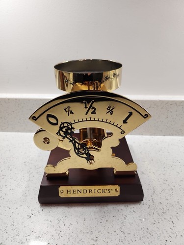 Hendricks Weighing Scales Bottle Glorifier