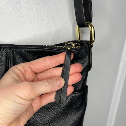 B. Makowsky borsa a secchio in pelle nera convertibile cerniera oro clip borsa a scatto - Foto 4 di 20