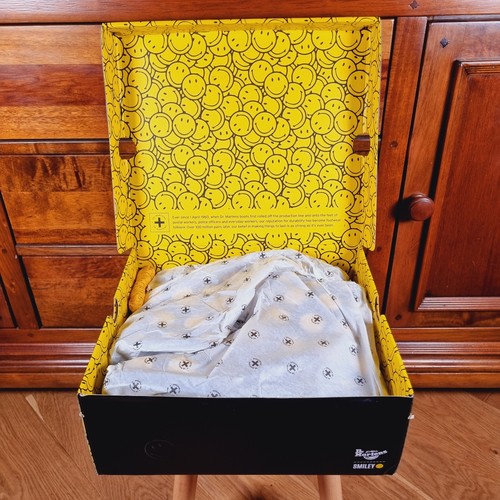 Dr Martens 1460 Smiley Boots Limited Edition UK 9.5 Brand New - Picture 10 of 11