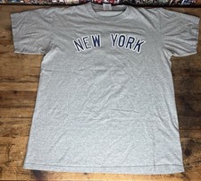 New York Yankees Derek Jeter 2 Jersey T Shirt Men L Gray Y2K Majestic 2008 MLB