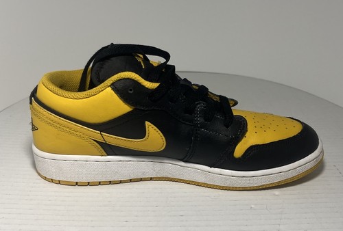 Nike Air Jordan 1 Low Sneakers Size 7 - Picture 4 of 7