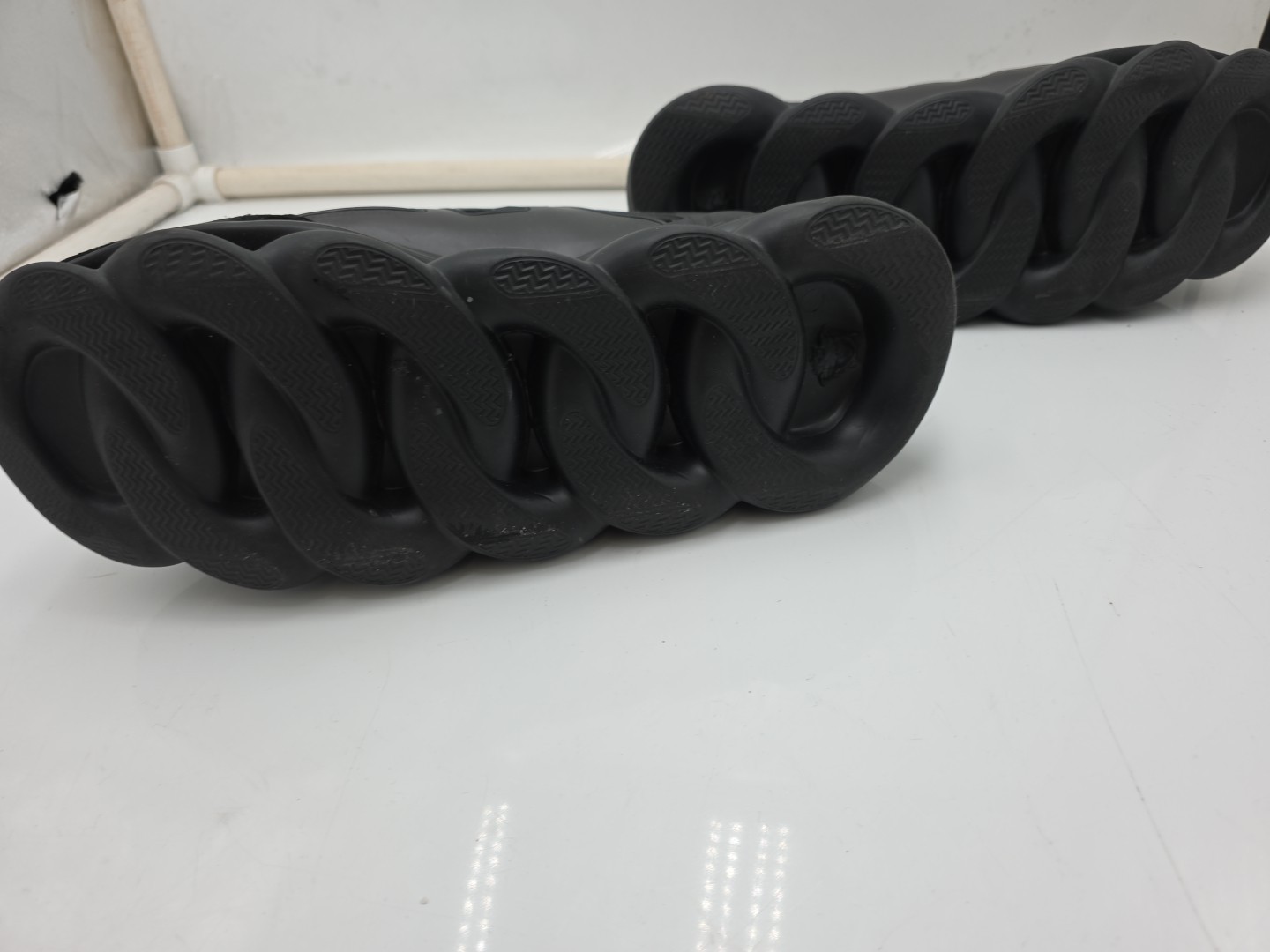 Versace Black Chain React Size 45 - image 11