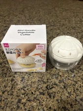 Hand Pull Garlic Chopper – Manual Mini Food Processor for Onion & Veggies