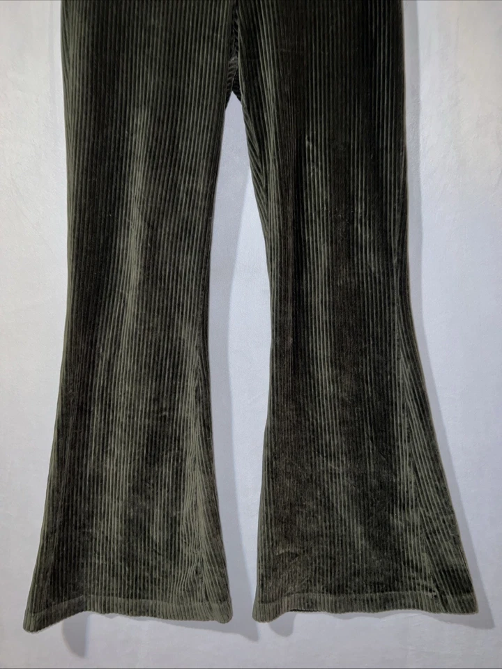 Aerie Pant Sz XL XLarge Army Green Groove-On Velour High Waisted Flare Pull-ons - Image 3 of 4