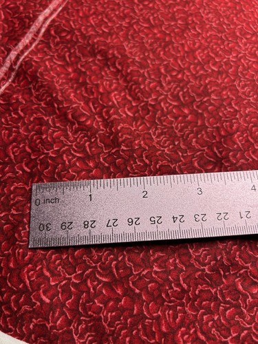 Vtg Cranston Red Floral Fabric Quilting Cotton Calico Tone on Tone 2 1/2 Y F59 - Picture 3 of 3