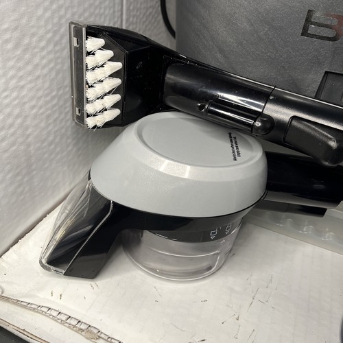 Bissell SpotClean Complete Pet Model 97494 With 2 Bottles Of Cleaner!! See Pics! - Picture 3 of 7