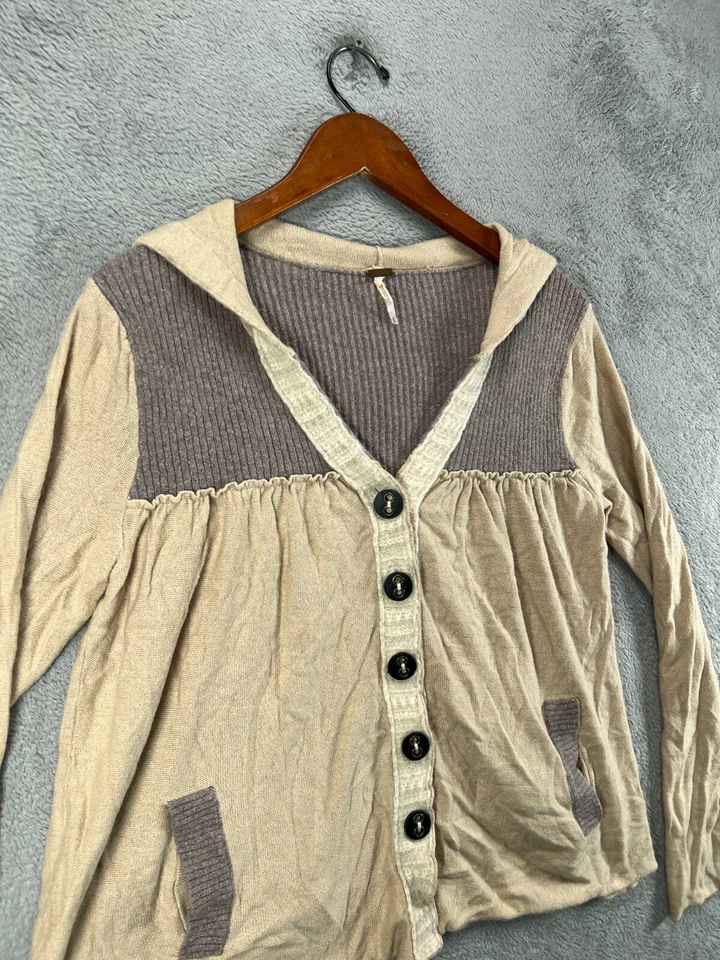 Cárdigan campesino Free People para mujer mezcla de lana boho pequeño suéter beige con capucha Foto 2 de 4
