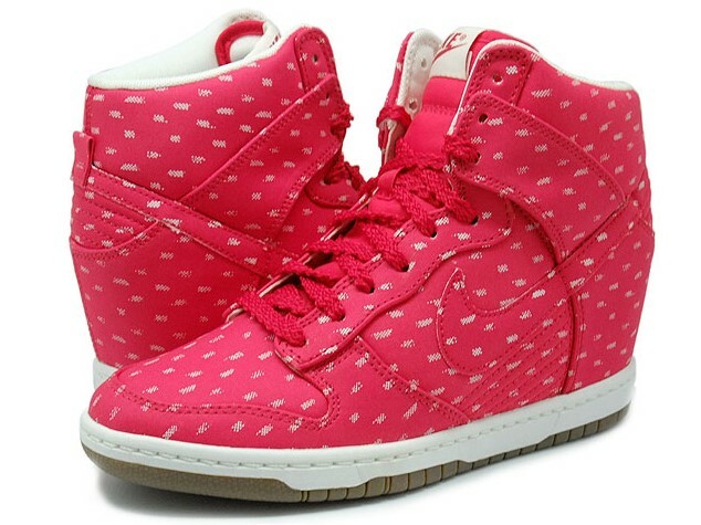 Nike WOMEN'S Dunk Sky Hi Print HYPER RED SAIL GUM SOLE SIZE 6 BRAND NEW RARE image 2