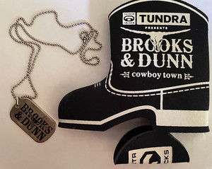 Brooks & Dunn Memorablia Chain and Can Holder Tundra Cowboy Country Toyota Truck