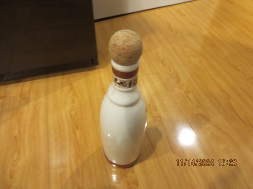COLLECTABLE EMPTY LIQUOR BOTTLE KAHLUA MEXICAN LIQUOR VERY NICE - Picture 5 of 6