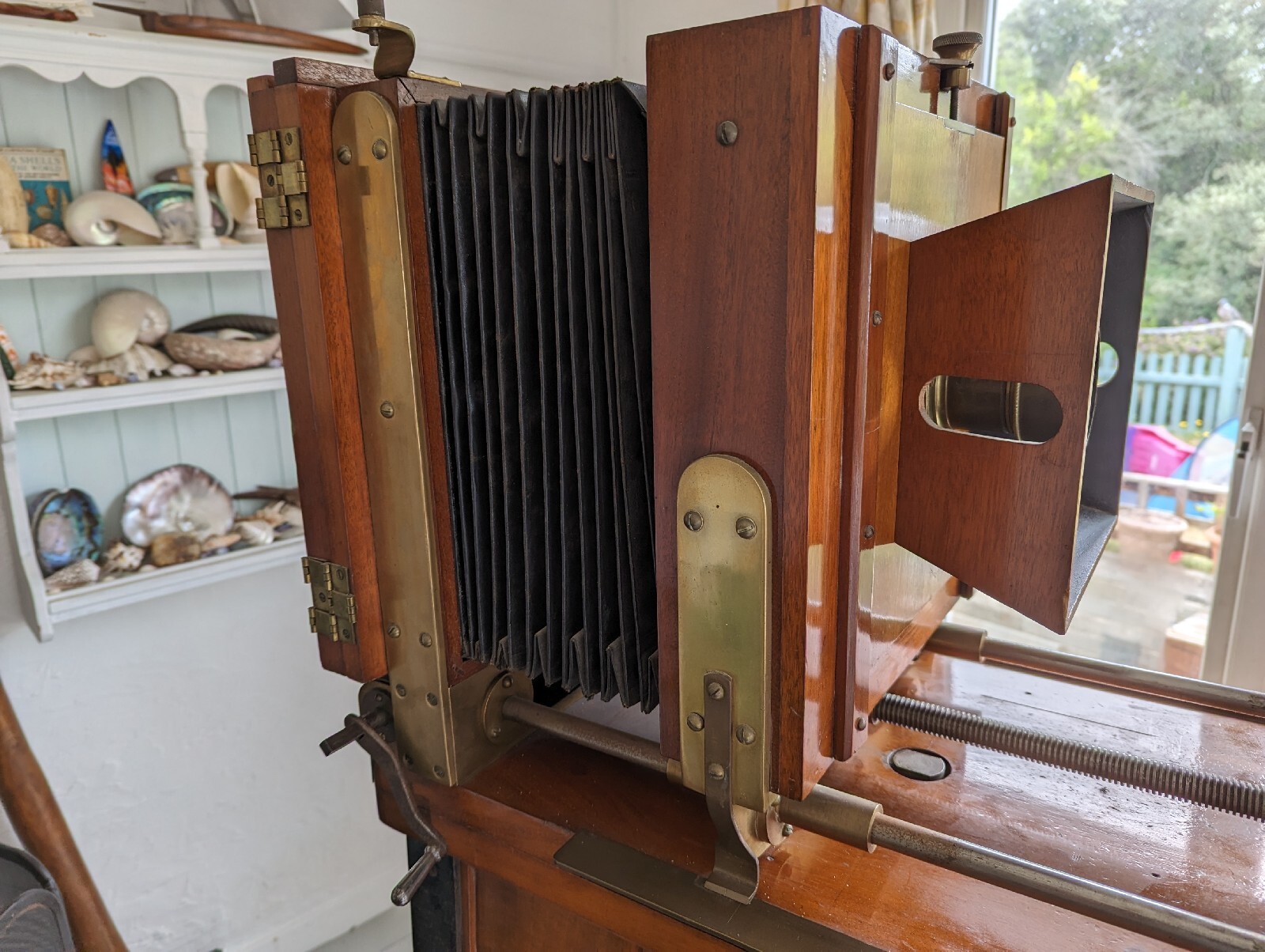 SUPERB ANTIQUE MAHOGANY & WALNUT STUDIO COPY CAMERA HORNE & THORNWAITE ...