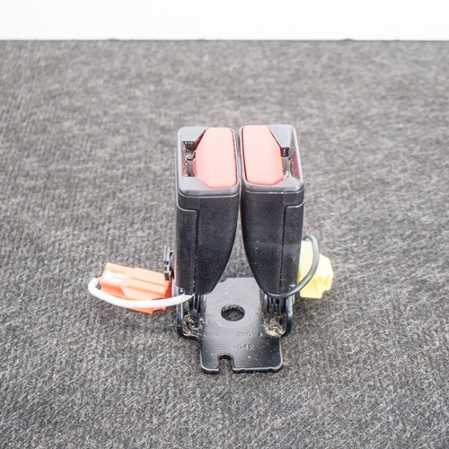 VOLVO V40 Hatchback T3 Rear Left Double Seat Belts Buckles 31377484