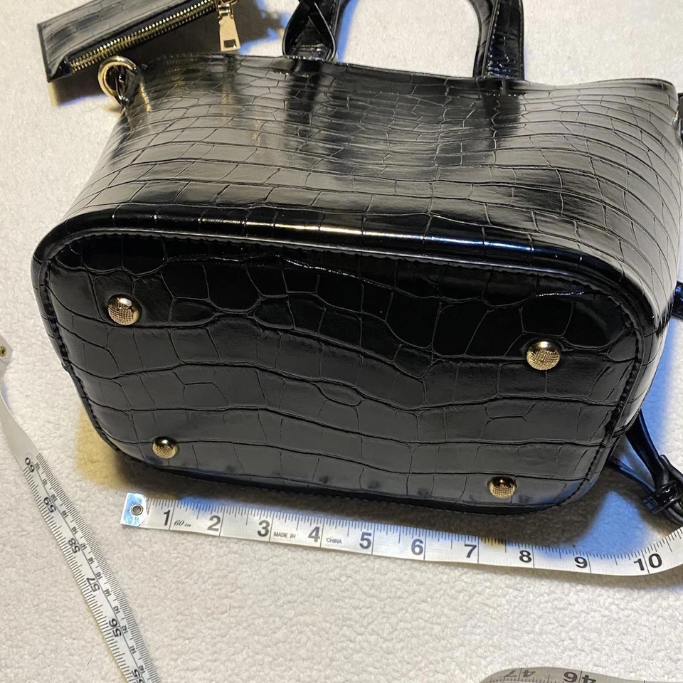 Black Textured Purse With Solid Base - Image 4 of 4